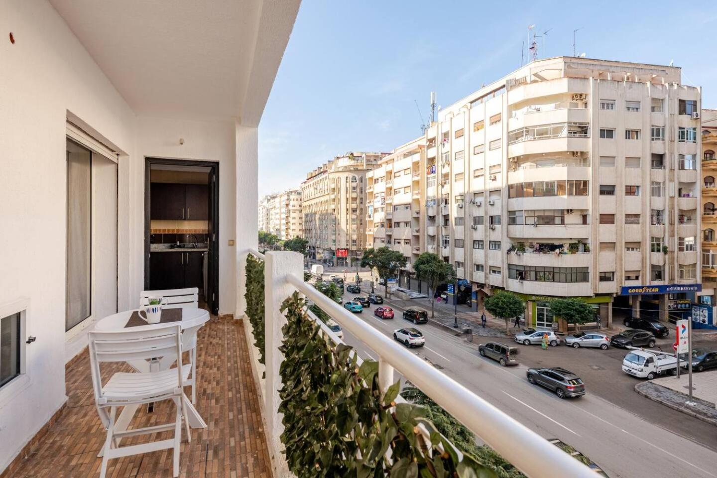 Appartement Acacia 2 Chambres Au Centre Ville Танжер Екстериор снимка